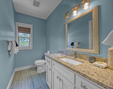 The 2nd and 3rd queen room share a 2-room Jack-n-Jill bathroom!