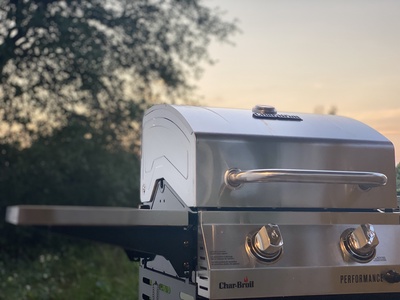 Grill up in the shade and beach breeze!