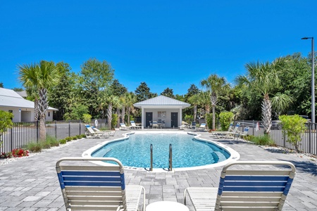Pool with zero-entry feature, only steps away!