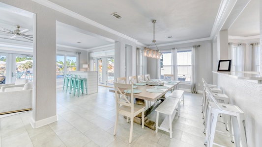 A large table, breakfast bar and dinette provide plenty of seating!
