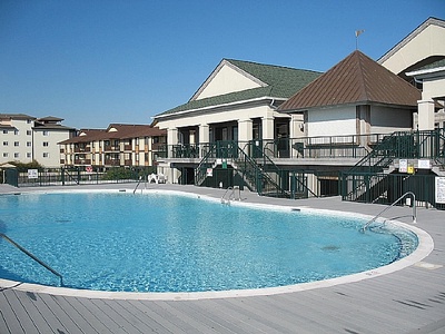 Islander Villas Pool - Oceanfront