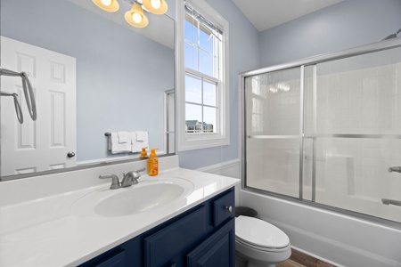 Bathroom 4-1