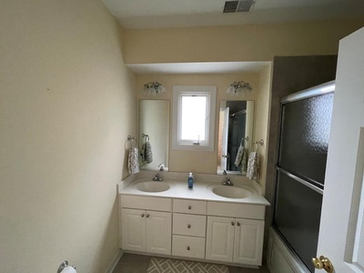 Bedroom 1 Bath
