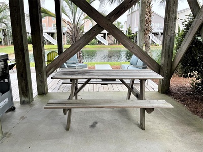 Picnic Table 