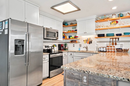 Kitchen Area 1