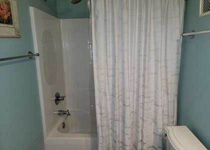 Bathroom 6 - Shower/Tub Combo