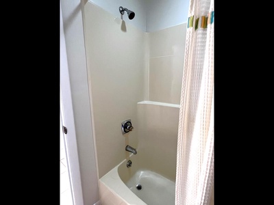 Bedroom 5 Private Bath Tub/Shower