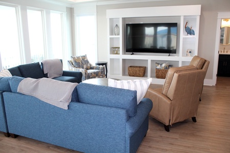 Living Area 2