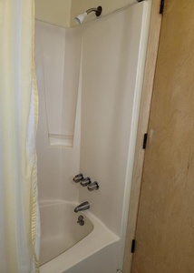 Bathroom 1 Shower Tub Combo