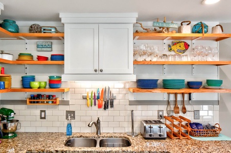 Kitchen Area 3