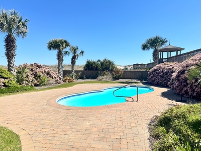 Pool View 3