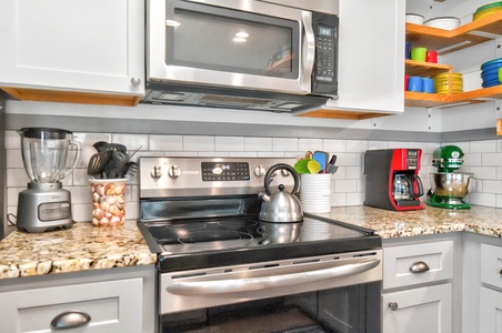 Kitchen Area 5