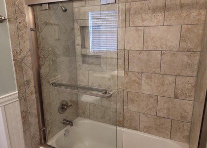 Bathroom 1- Shower/Tub Combo