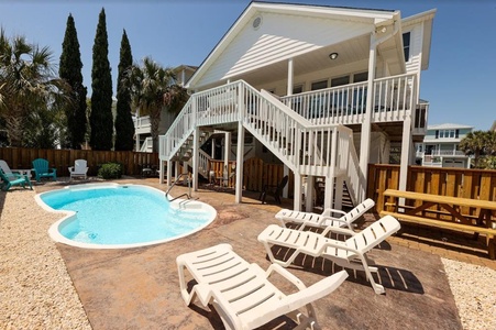 Pool Side Deck