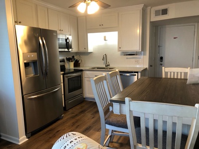 Kitchen Dining Area 2