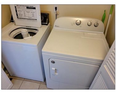 Washer/Dryer Located on First Level Jack n Jill Bath