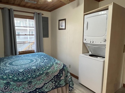 Bedroom 3 - Queen Bed 