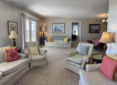 Upstairs Living Area