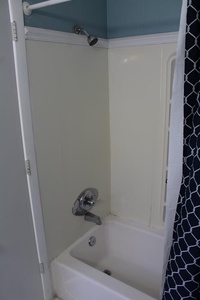Bathroom 1 - Shower/Tub