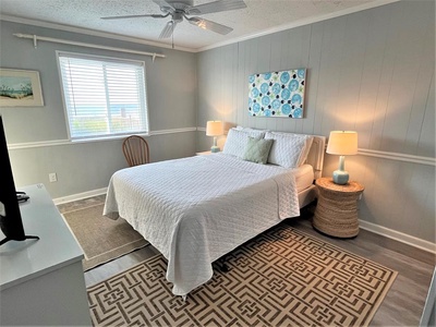 Master Bedroom Oceanfront - Queen