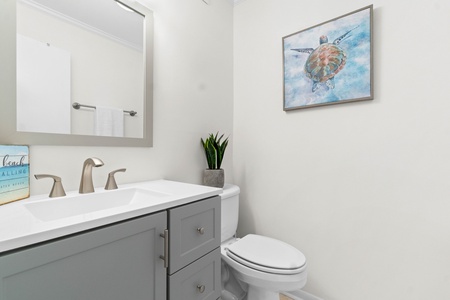 Private Half Bath 1-1