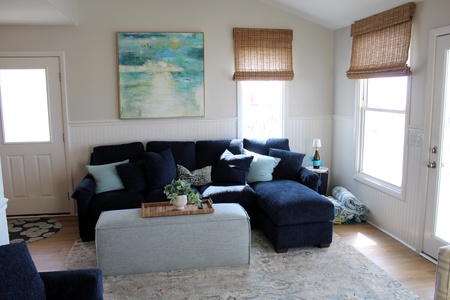 Living Area 6
