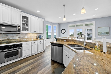 Kitchen Area 1