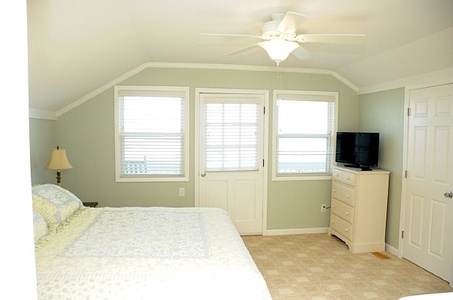 Bedroom 5 - Second Level Oceanfront 