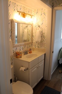 Bathroom 3-1