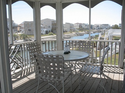 Screened Porch - Canal Side