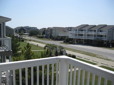 View of Harbor Drive to Beach Access