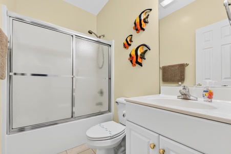 Bathroom 2-1