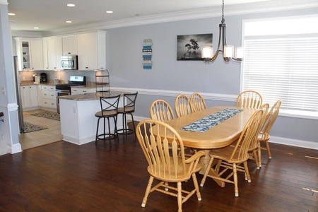 Dining / Living Area - Upstairs