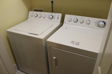 Washer / Dryer - First Level