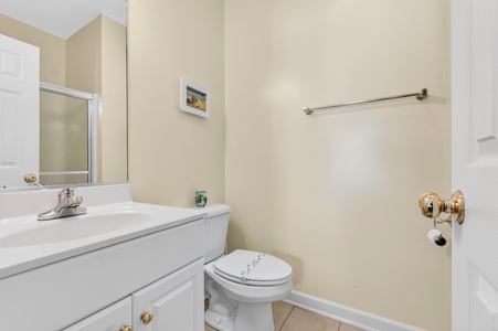 Bathroom 3-1