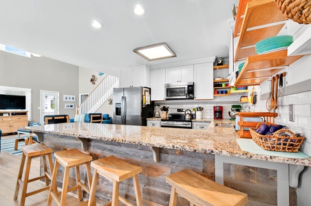 Kitchen Area 2