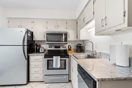 Kitchen Area 1