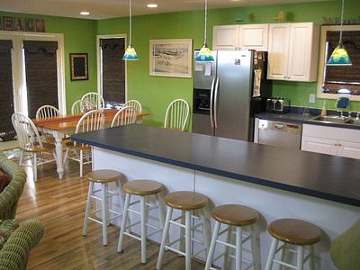 Kitchen / Dining Area