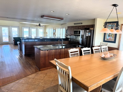 Kitchen 2-2