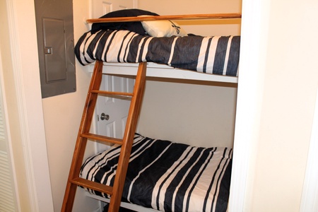 Bunk Nook 1