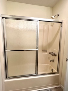 bedroom 1 private bath - tub-shower