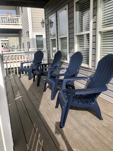 Front Deck - Covered
