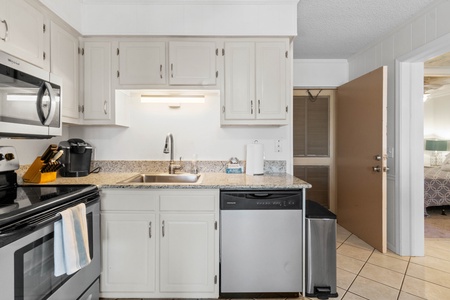 Kitchen Area 2