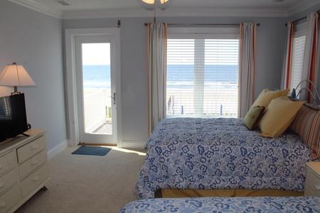 Bedroom 5 - Upstairs - Oceanfront 