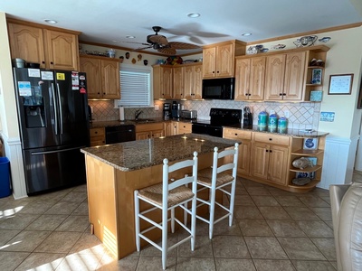 Kitchen Area 1