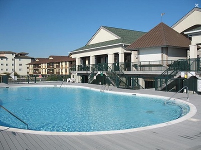 Access to The Isles Restaurant pool