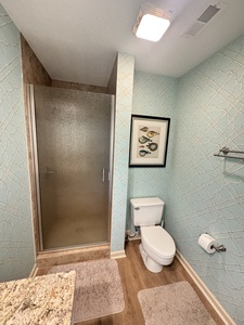 Bathroom 2-1