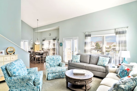 Living Area 2