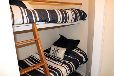 Bunk Nook 2