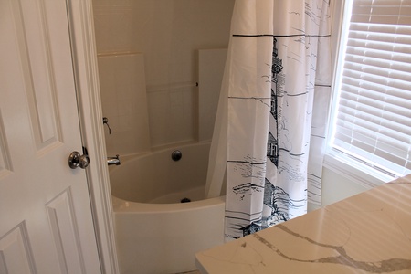 Bathroom 2-1